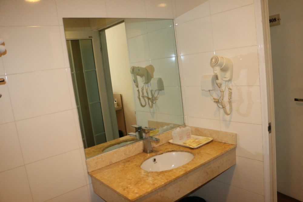 Yixin Business Hotel Kanton Exterior foto